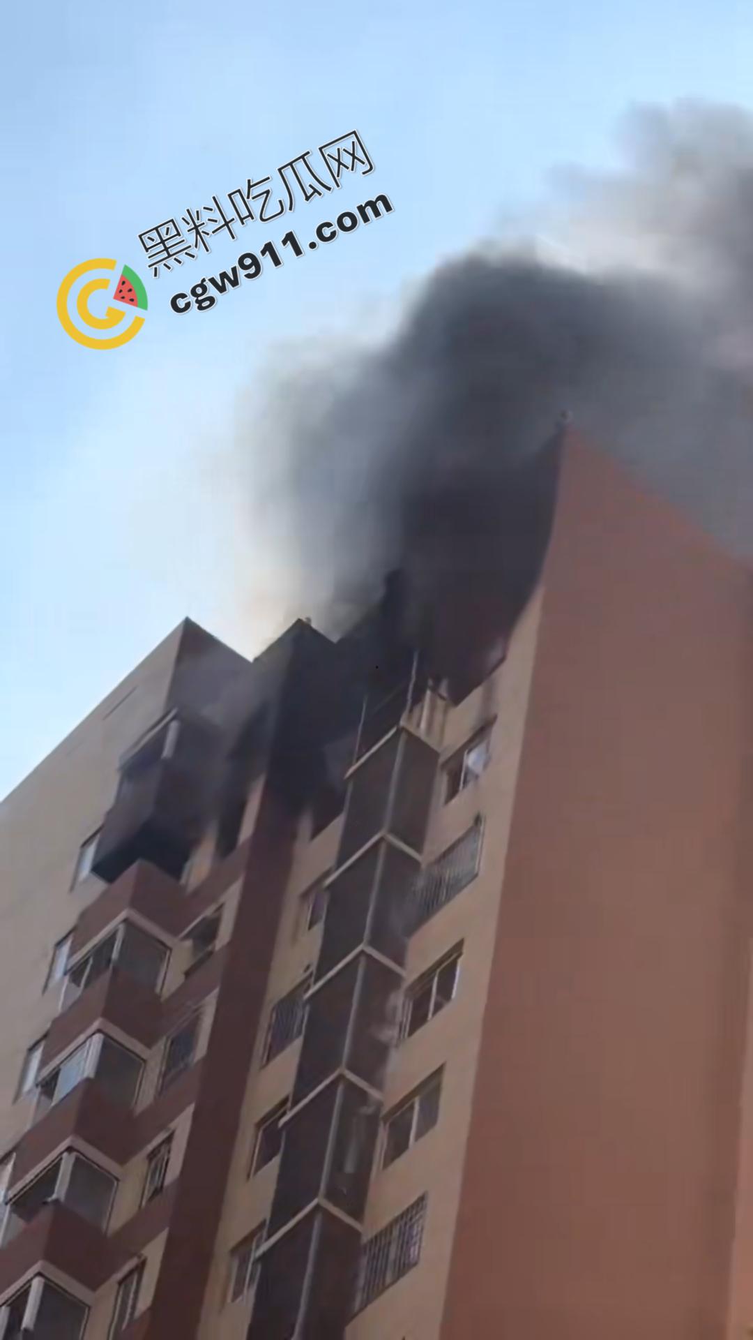 南京金恒花园12幢惊爆!热火燎天,居民命丧浓烟滚滚!燃气泄漏引发惨剧,造成1死2伤,居家安全引发热论-2