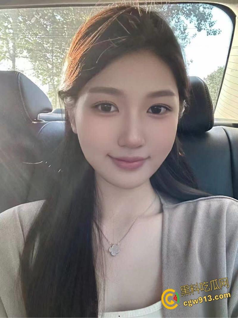 公园小树林散步,大胆妹妹主动跪地口交,送上门的逼谁能拒绝,无套后入反差小母狗,淫叫不止 !-2