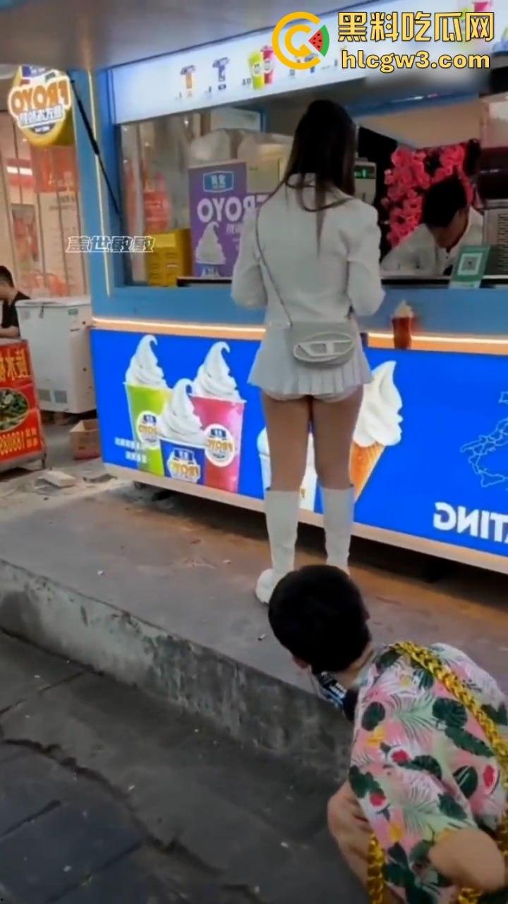 快手网红【祁天道】三亚户外直播 街边用竹签捅少女屁股 因诈骗入狱3年 出狱后毫无底线直播-11