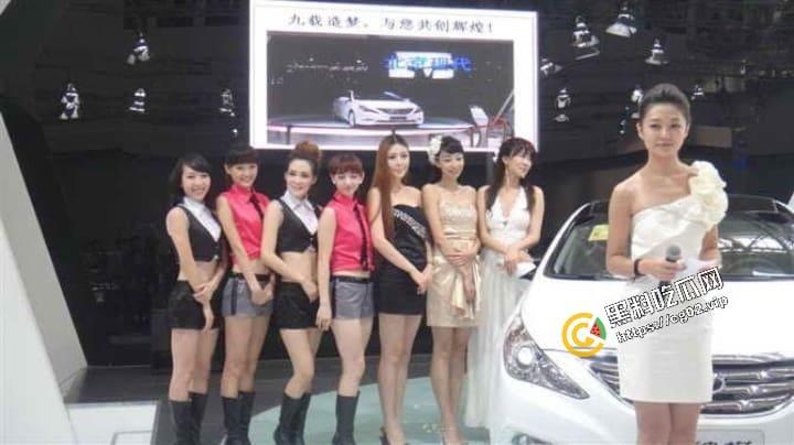 《百度云泄密流出》天津工业大学 模特【王真】外表优雅高冷 实则内心闷骚放浪38P+1V-7