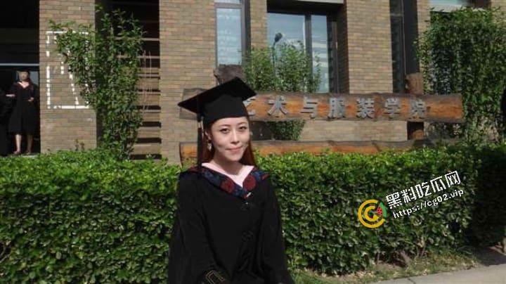 《百度云泄密流出》天津工业大学 模特【王真】外表优雅高冷 实则内心闷骚放浪38P+1V-9