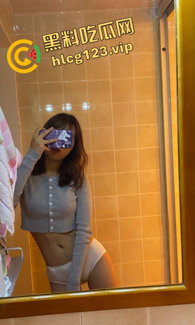 台湾萌系学生妹[刘美岐]啪啪自拍流出！短发俏皮，胸大无脑，男友爆射全身！-25