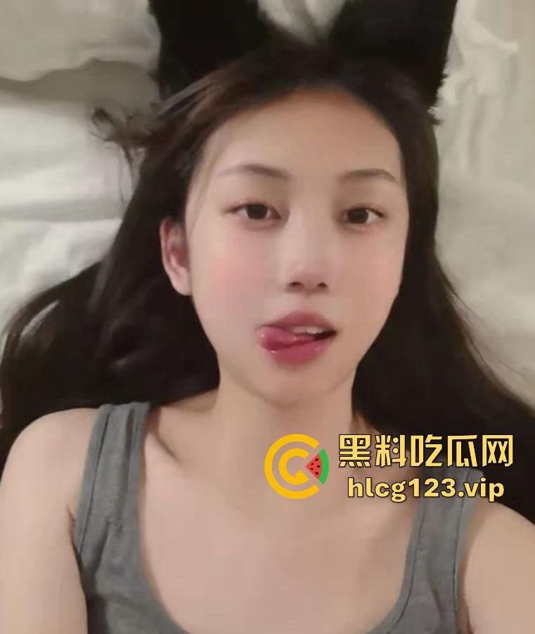 瓜友爆料珠海电商妹【栗娜】酒店约炮被抓,男友怒曝光7部不雅视频!反差魅力引发热议!-2