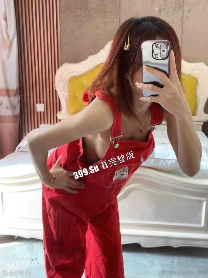 抖音200万粉 #VC #vickyyyii 舞蹈区搞笑博主的微密圈付费内容 没想到抖音里经常出现家人  也抵不住金钱的诱惑开始卖骚了-12