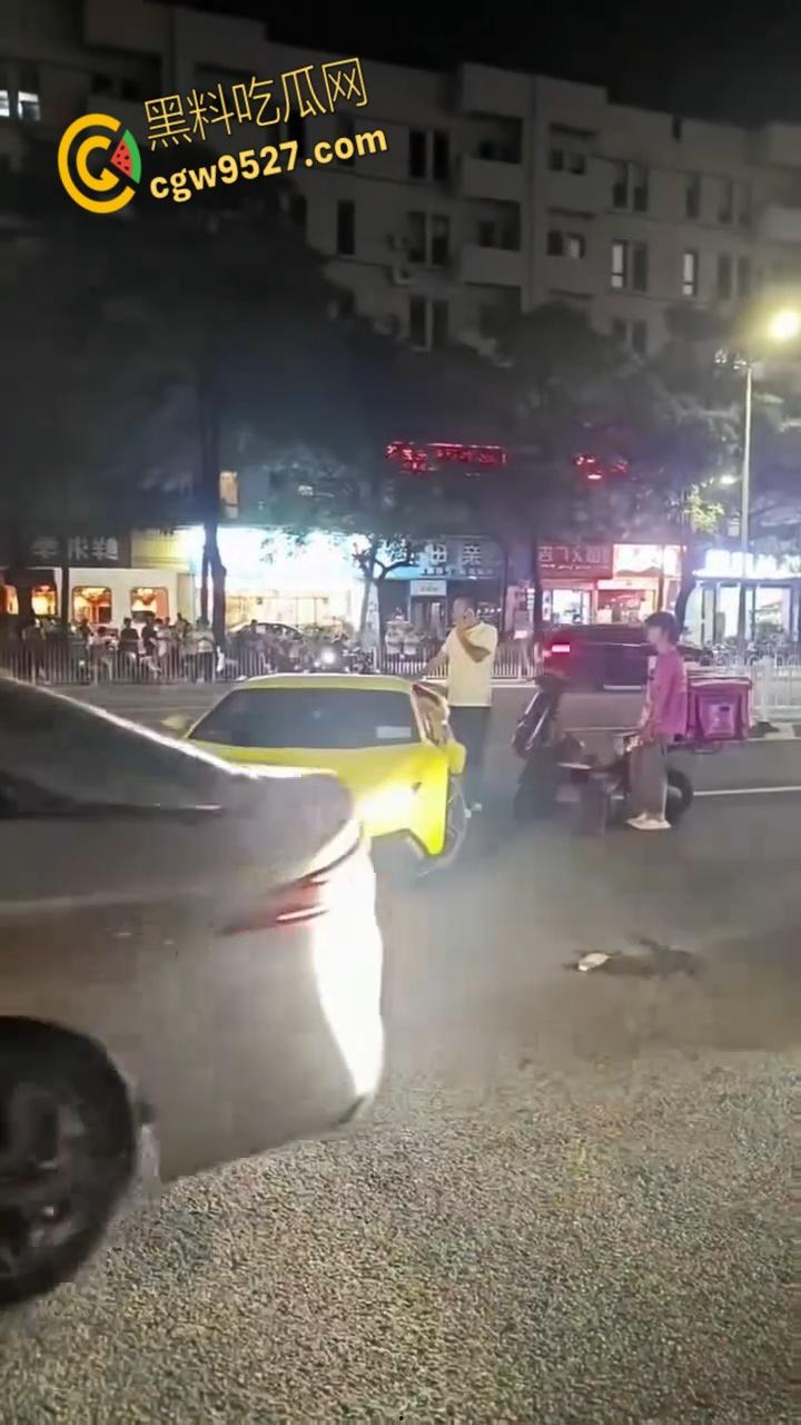 深圳外卖小哥小电驴狂飙,撞上拐弯兰博基尼,只罚500块逃过大劫,差点卖房倾家荡产,街头惊魂一夜 !-8