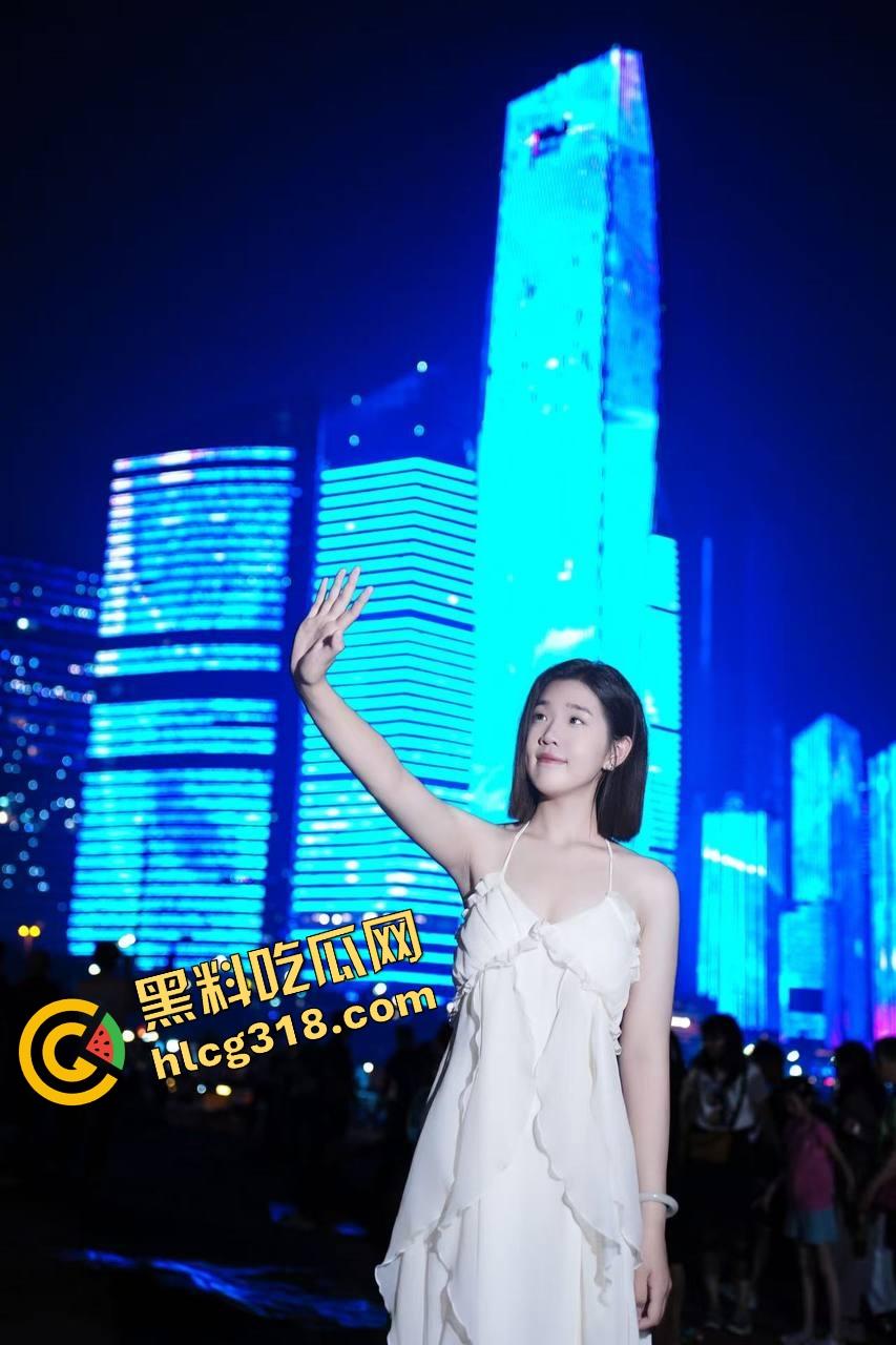 厕所都能变炮房,卫生间对镜啪啪玩花样小情侣自拍流出,腿架肩上边操边录,女主骚到破音!-3