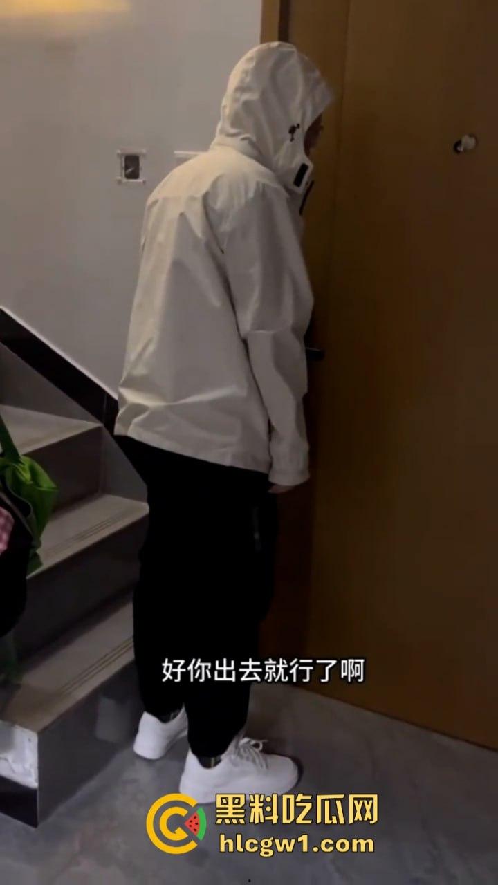 可怕！湖南长沙猥琐男闯入女生公寓偷窃衣物 妹子录视频机智报警抓人 这是真变态！-3