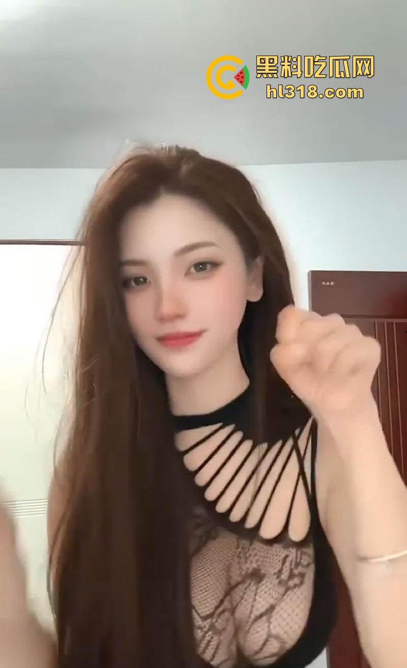 抖音巨乳网红【老刘又胖了】私密擦边热舞曝光,G杯大奶引人注目,劲爆热舞散发原始诱惑!-5