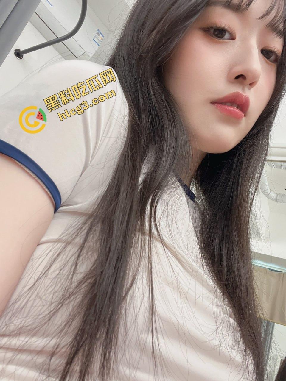 北方民族大学反差女友『曾娅琪』腰臀比无敌性感 与对象高档酒店开房猛烈性爱 视频泄密流出!-1