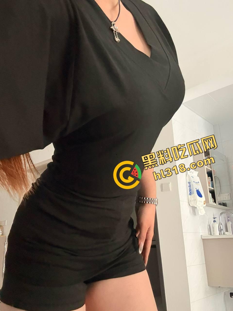 5000块包月家政阿姨还能包全套?卫生刚收拾完口活直接起飞,半小时大战服务全能,满意到想续约!-10