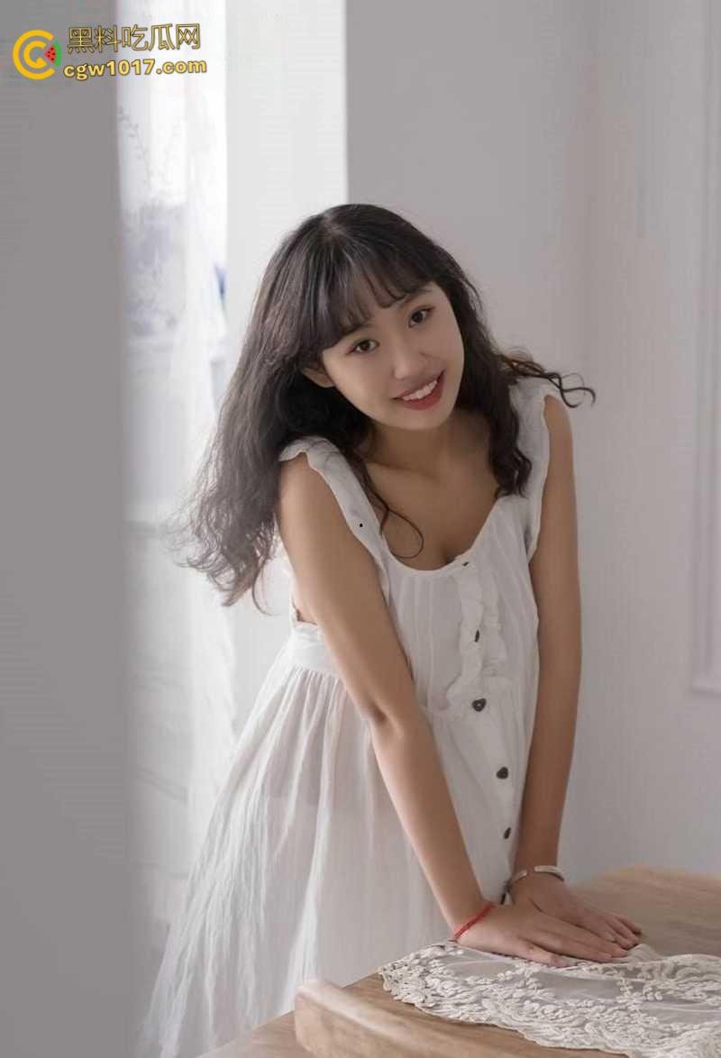 贵州爆乳嫩妹【张静玲】,手持身份证全裸自拍还债 ,浴缸岔腿揉穴自慰,巨乳晃到失焦,为了碎银甘当母狗!-3