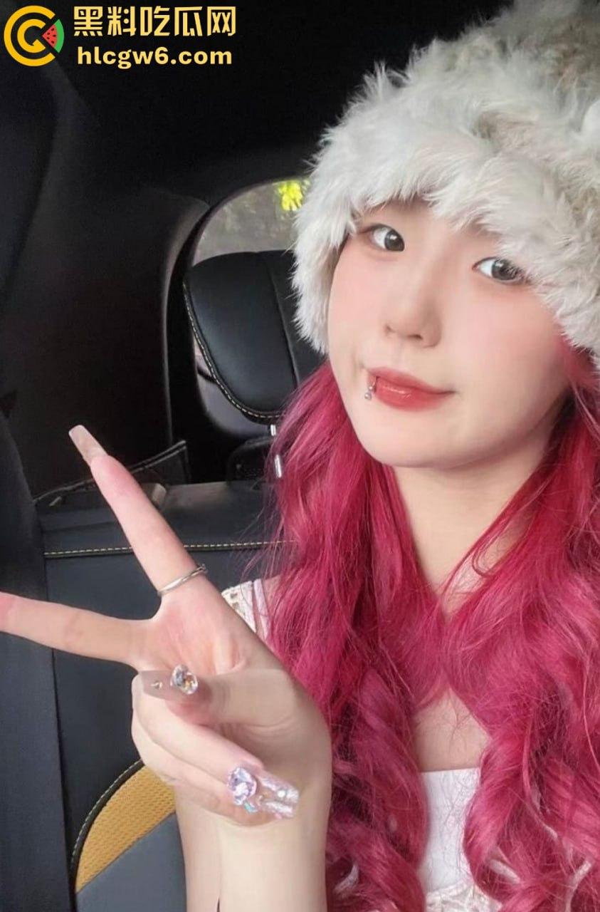 安徽人妻少妇【冰凌紫萱】骚浪翻天 白虎无毛小嫩穴，无套内射跳蛋塞骚逼，黑鬼爆操到尖叫！-11