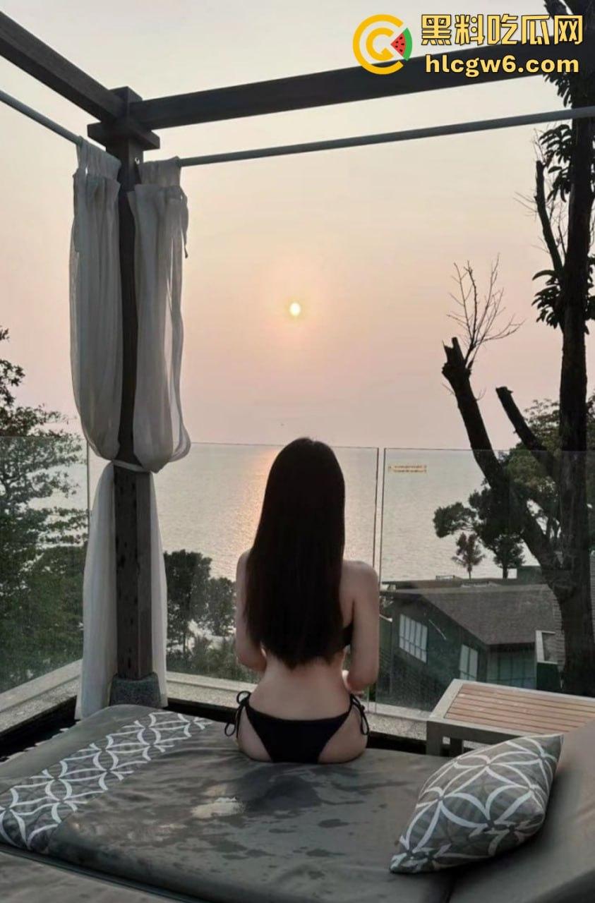 安徽人妻少妇【冰凌紫萱】骚浪翻天 白虎无毛小嫩穴，无套内射跳蛋塞骚逼，黑鬼爆操到尖叫！-32