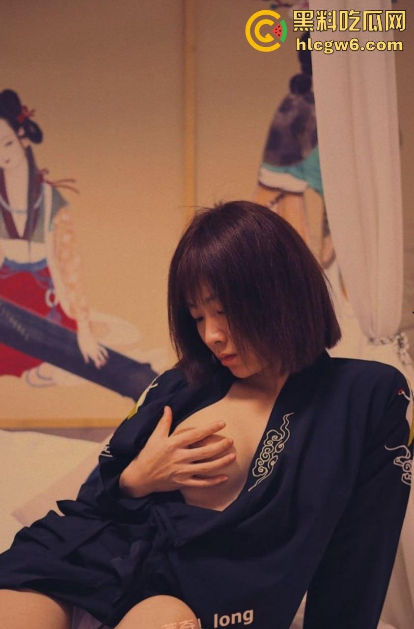 安徽人妻少妇【冰凌紫萱】骚浪翻天 白虎无毛小嫩穴，无套内射跳蛋塞骚逼，黑鬼爆操到尖叫！-39