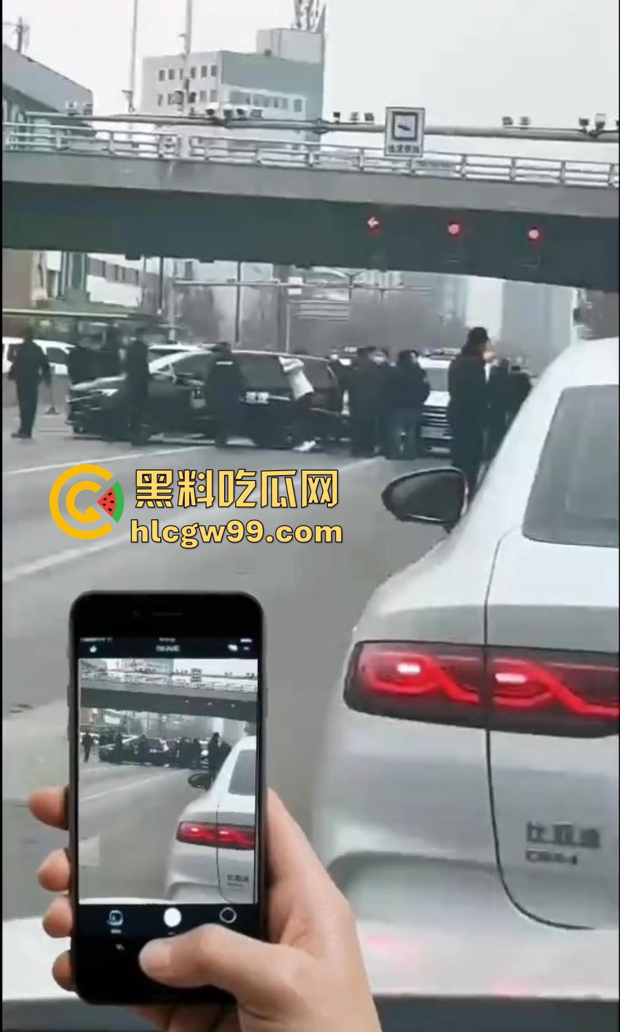 山西晋中传来命案,欠钱不还酿惨剧,一死一伤,网友直呼血债血偿?-7