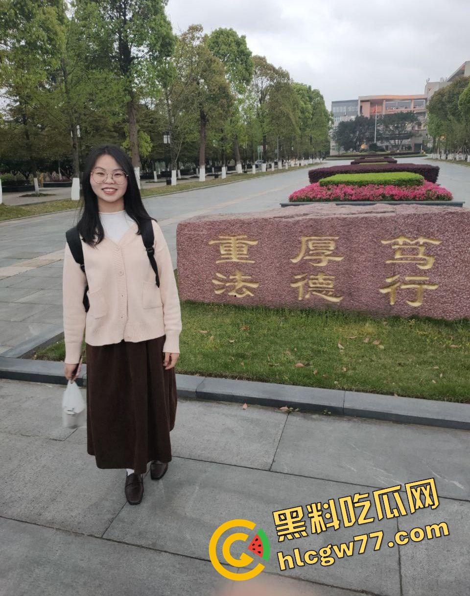 四川学院女辅导员【岳敏】政法高材生堕落成金主肉玩具,穿黑丝被后入爆干,肥臀摇到床都响!-5