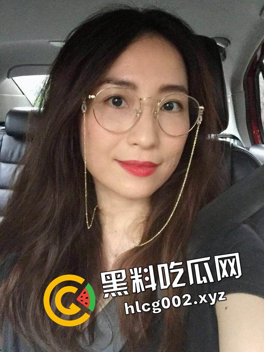 上海英语老师的反差一面 白天教英语 晚上叫淫语 风骚自拍勾引有钱家长-2