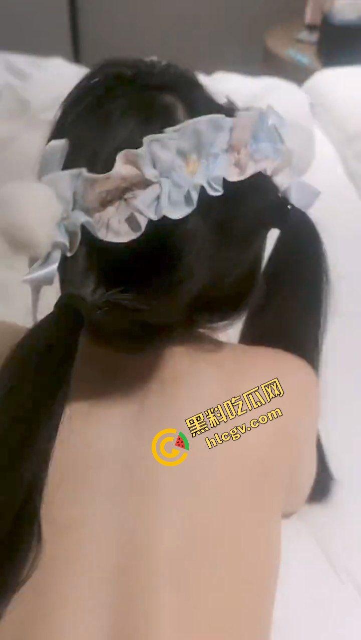 抖音清纯双马尾小萝莉『笨蛋小芋』小少萝炮架真养眼 自慰后入娇喘吁吁 独家曝光流出!-3