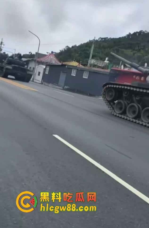 浙江宁波某部南下福建,隔壁湾湾风声鹤唳,全线戒备飞机坦克装甲车齐出动,大结局要来了?-1