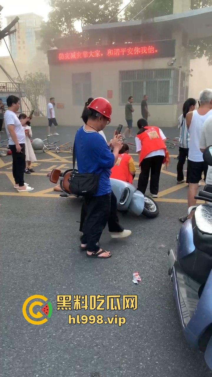 福建云霄县女司机火烧车疯狂冲撞学校!8人血洒当场,司机惨死!警方紧急调查背后真相!-3