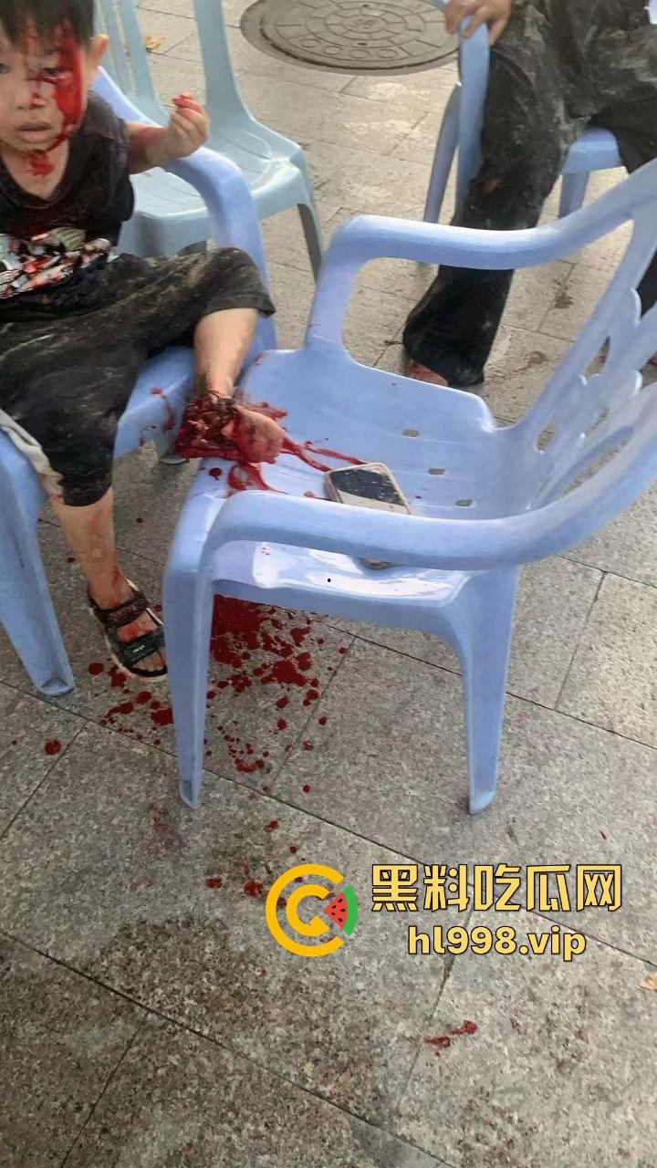 福建云霄县女司机火烧车疯狂冲撞学校!8人血洒当场,司机惨死!警方紧急调查背后真相!-15