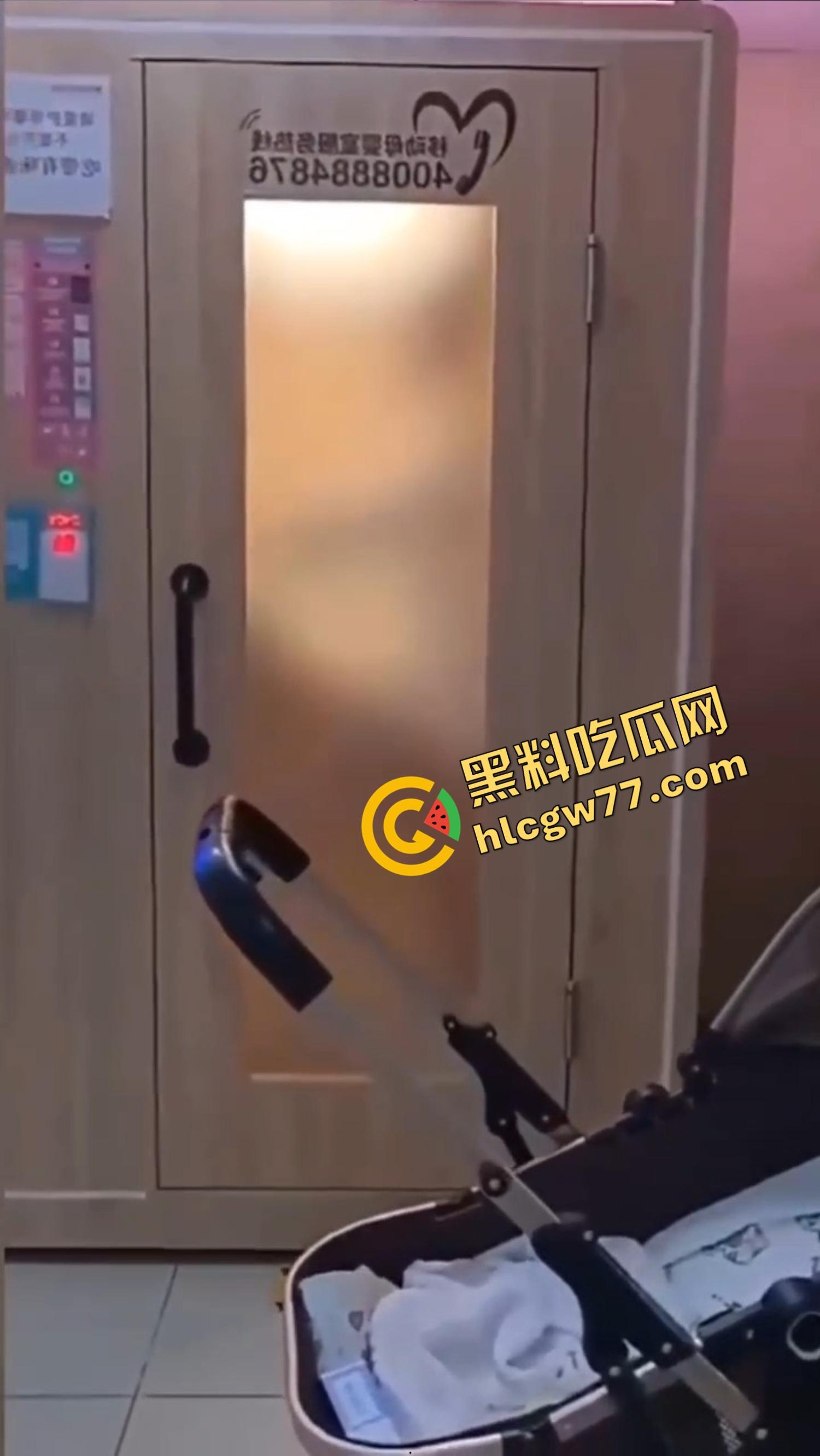 成都金牛妇幼保健院母婴室变炮房,狗男女当场开操高潮,里面干着外面拍着全程录下!-9