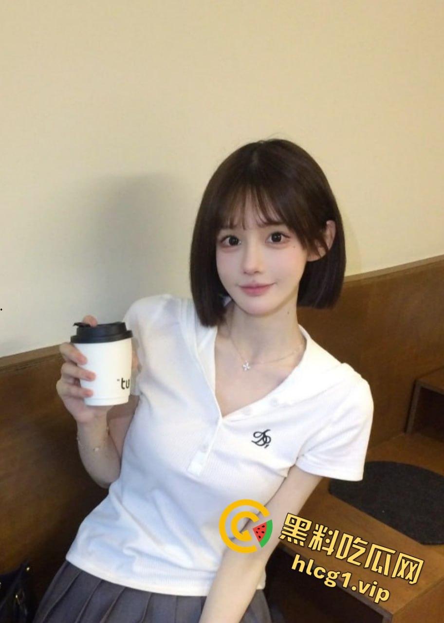 校花颜值直播女神『孙瑶』沦为土豪玩物！热舞扭动裙摆！跪舔金主肉棒后入爆操！蜜桃臀嫩穴被操红！-4