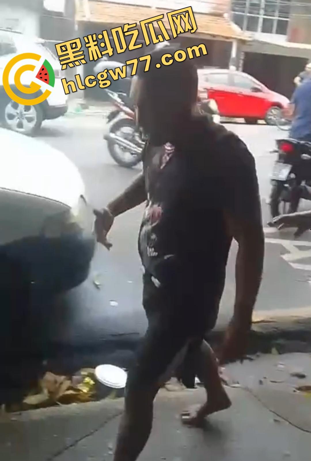 巴西“泰森”咬耳酿血腥!“泰森”偷窥女子,黑衣男见义勇为反被咬掉耳朵,现实版“疼痛奥林匹克”!-4