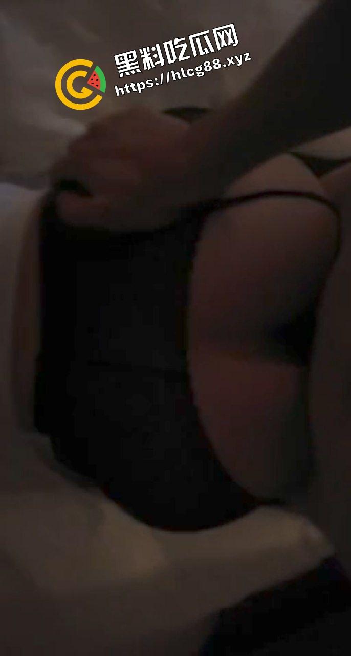 抖音山东女子学院反差婊【极河】身兼数职既是台球媛又是胯下母狗,最爱后入式爆干骚臀!-6