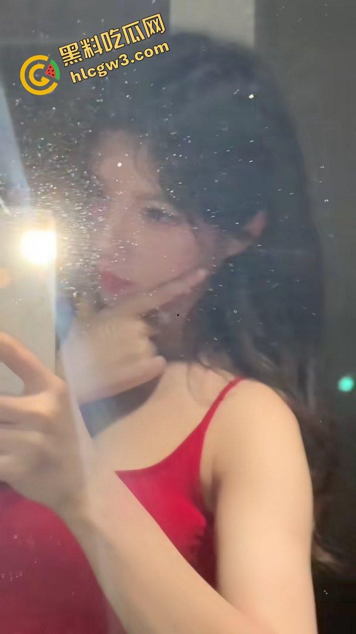 黑龙江反差婊母狗骚货人妻『杨妮』渔网袜包裹全身发骚 男友后入式猛操骚臀!独家流出!-3