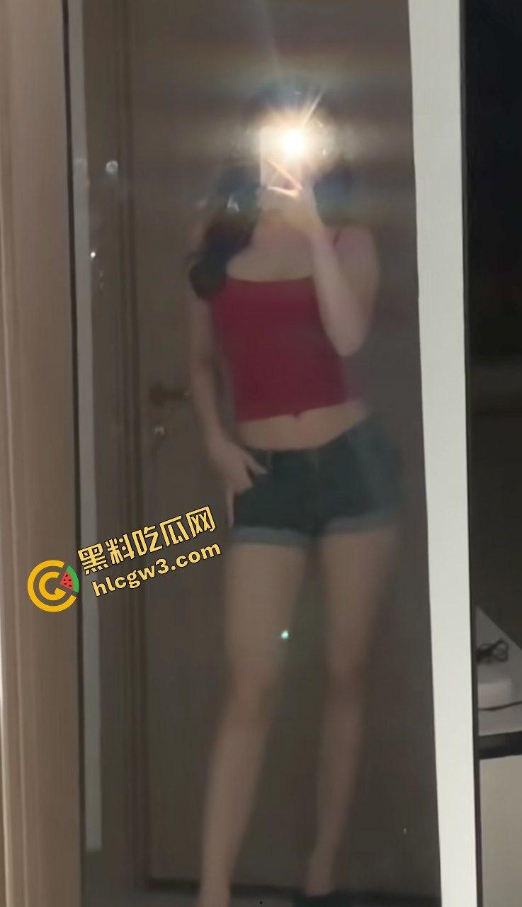 黑龙江反差婊母狗骚货人妻『杨妮』渔网袜包裹全身发骚 男友后入式猛操骚臀!独家流出!-6