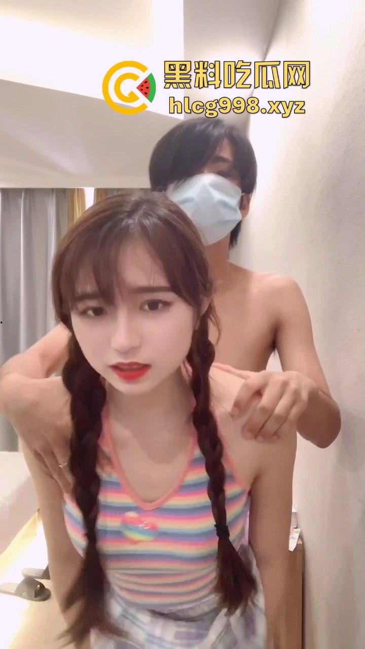 双马尾萝莉『不见星空』骚逼复出！闺蜜男友当道具任她操，双马尾扭腰后入，母狗天赋爆表！-5