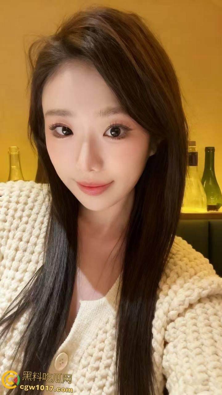 和多巴胺女儿乱逛,看着性感的女儿精虫上脑,带到废旧烂尾楼露出口交,抬起美腿后入猛猛抽插 !-1