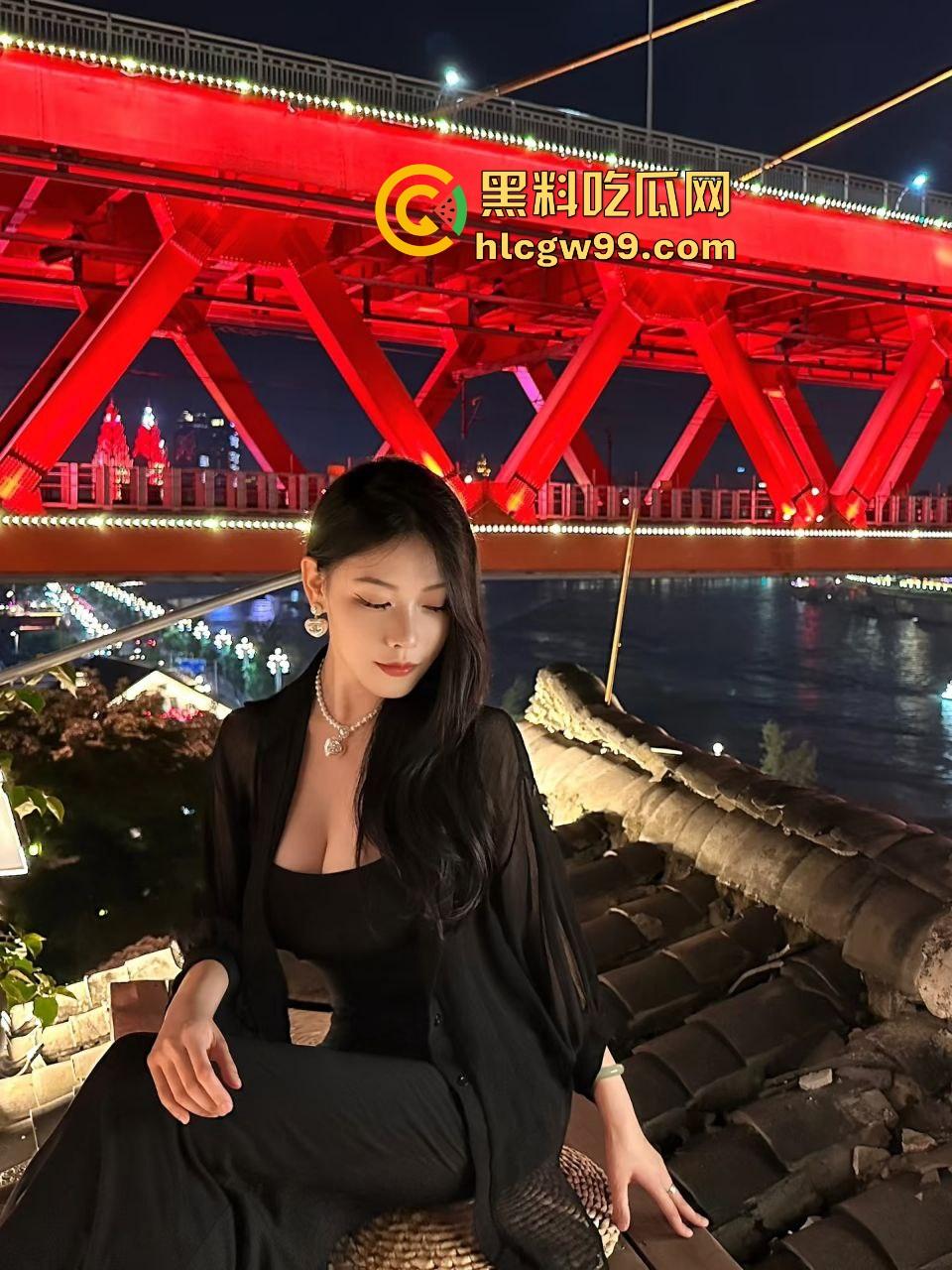 约炮大神真实约操  长沙天心区八字奶骚鸡『林思雅』验货发自拍展示极品大雷淫荡舔奶头！独家流出！-5