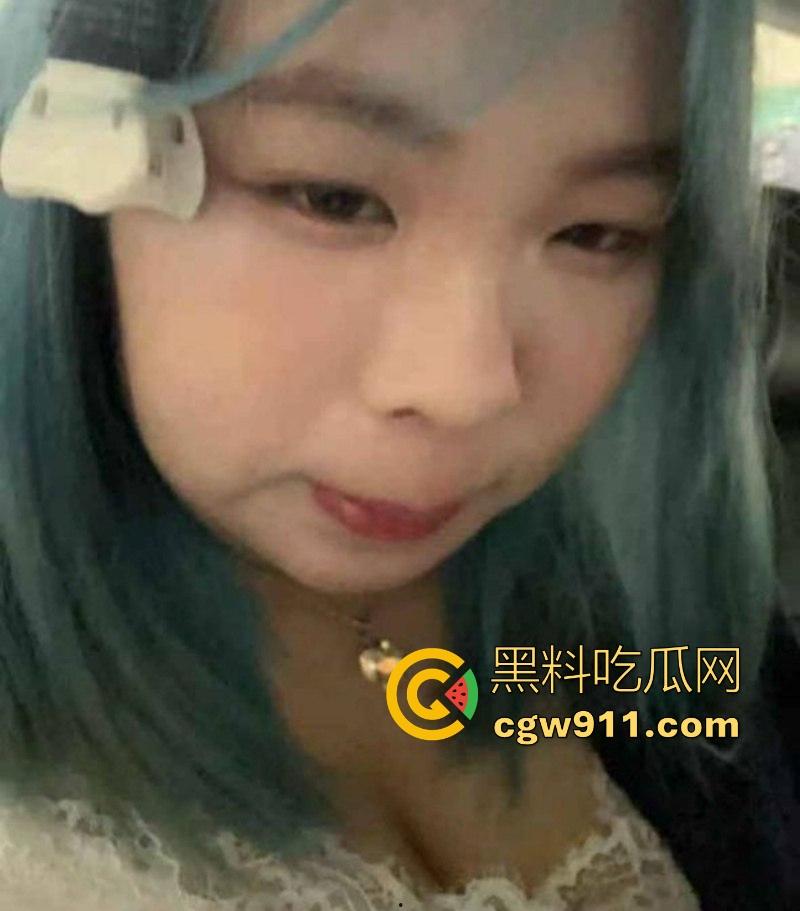 微胖反差女大【黄雅晴】与炮友自拍性爱视频泄密,超一流口技舔弄大屌,最后口爆吞精,吸得炮友爽到呻吟!-1