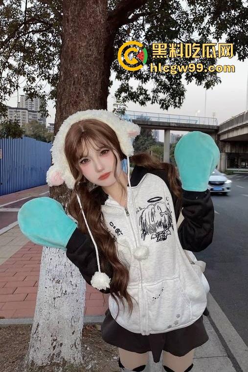 抖音反差骚母狗网红主播【胖狗崽】付费内容曝光,露脸真空骚舞极品,身材一览无遗,诱惑满满!-4