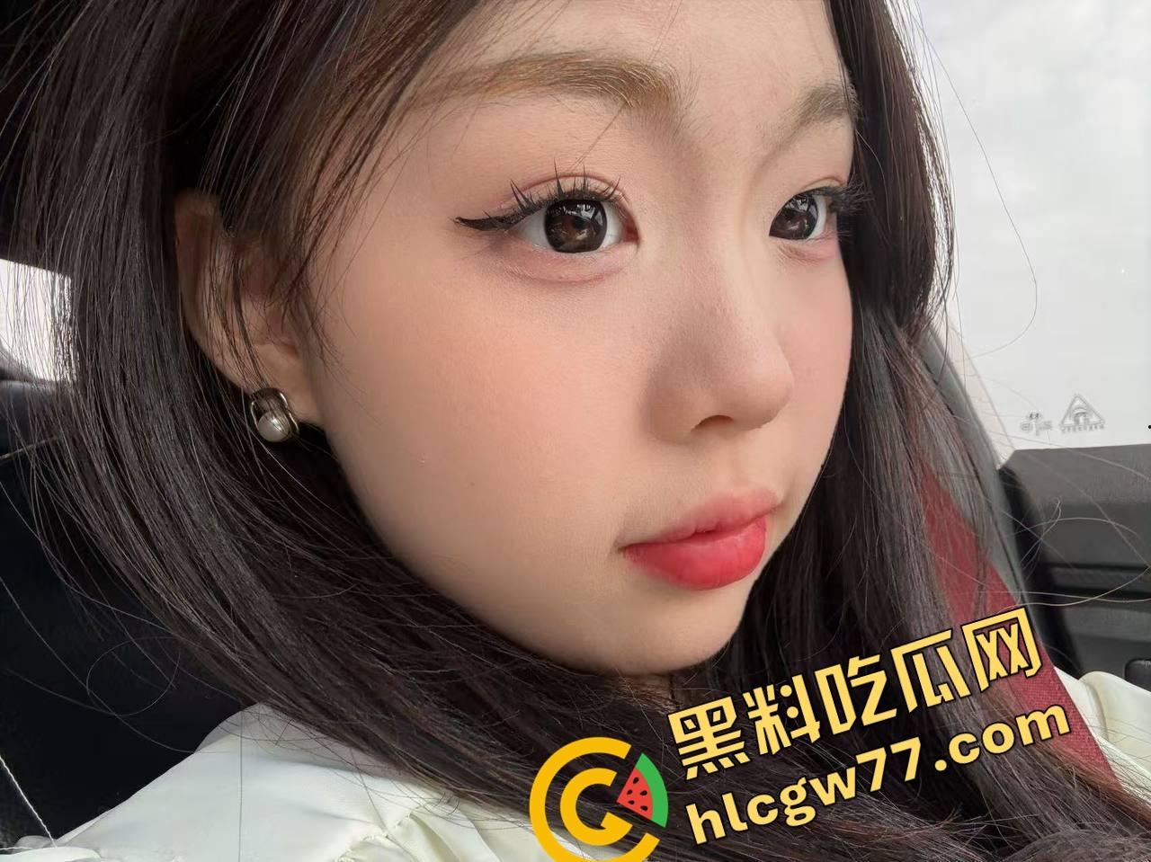 钱花了鸡撸了逼没插,大哥找小姐体验高端自撸套餐,骚逼玩得蹭到流水,最后却只能当手冲背景!-3