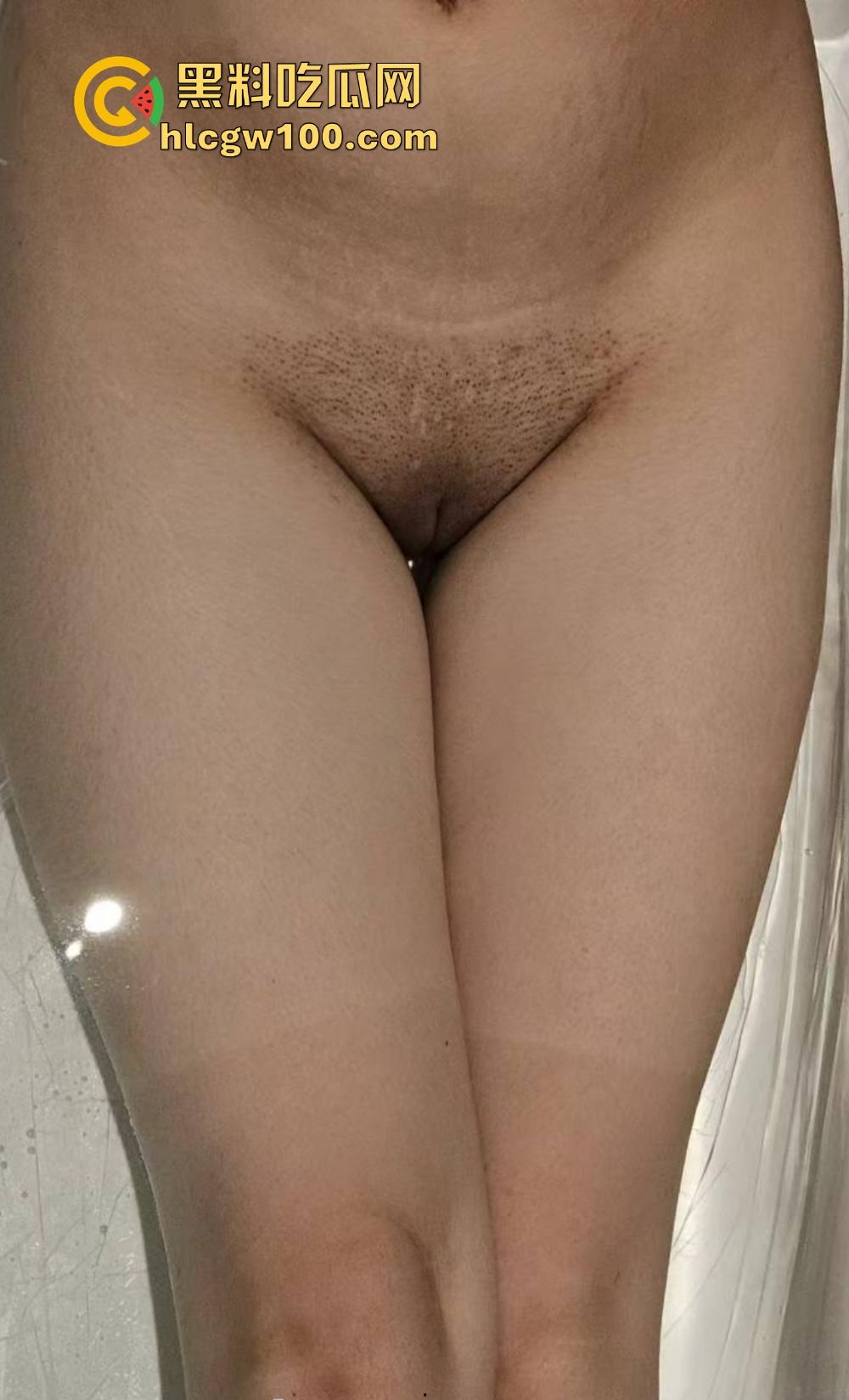 顶级人妻『曼曼奇』推特调教曝光,拳交淋尿群啪性虐,肉便器舔脚吞口水,泄欲母狗任人羞辱!-13