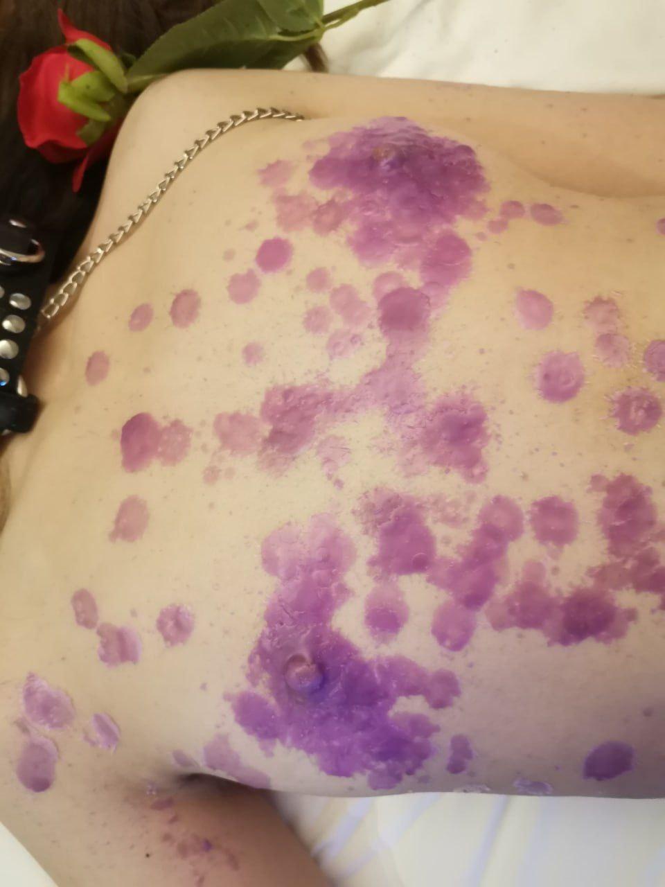 超真实迷奸!大神约炮南宁02年大学生 下药迷倒狠狠的玩 滴蜡 鞭打 死猪一样的嫩妹子 逼逼超紧-13