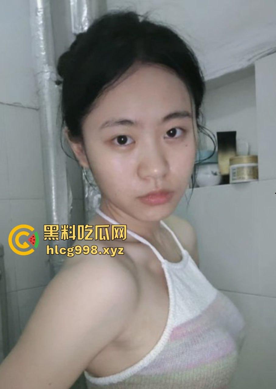 南宁师范学院清纯女神【赵一帆】堕落!在金主调教下变身反差母狗,深喉口交堪比技师!-2