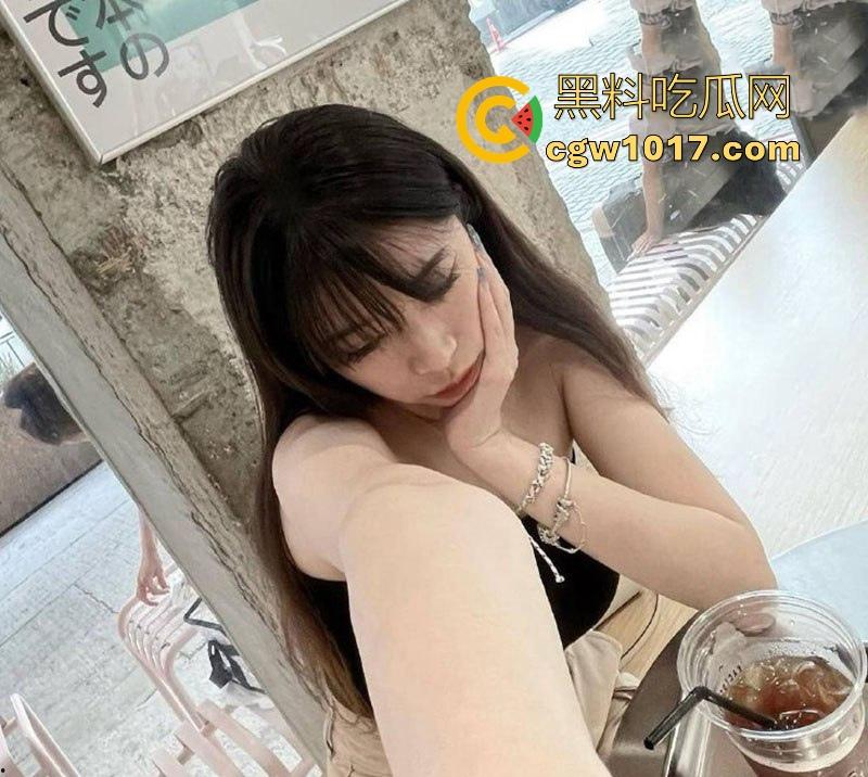 江南大学反差女大【谢晓芸】性爱视频流出,清纯学妹露脸口交挑逗无度,后入时肥臀高撅学长猛怼,简直淫靡至极!-2