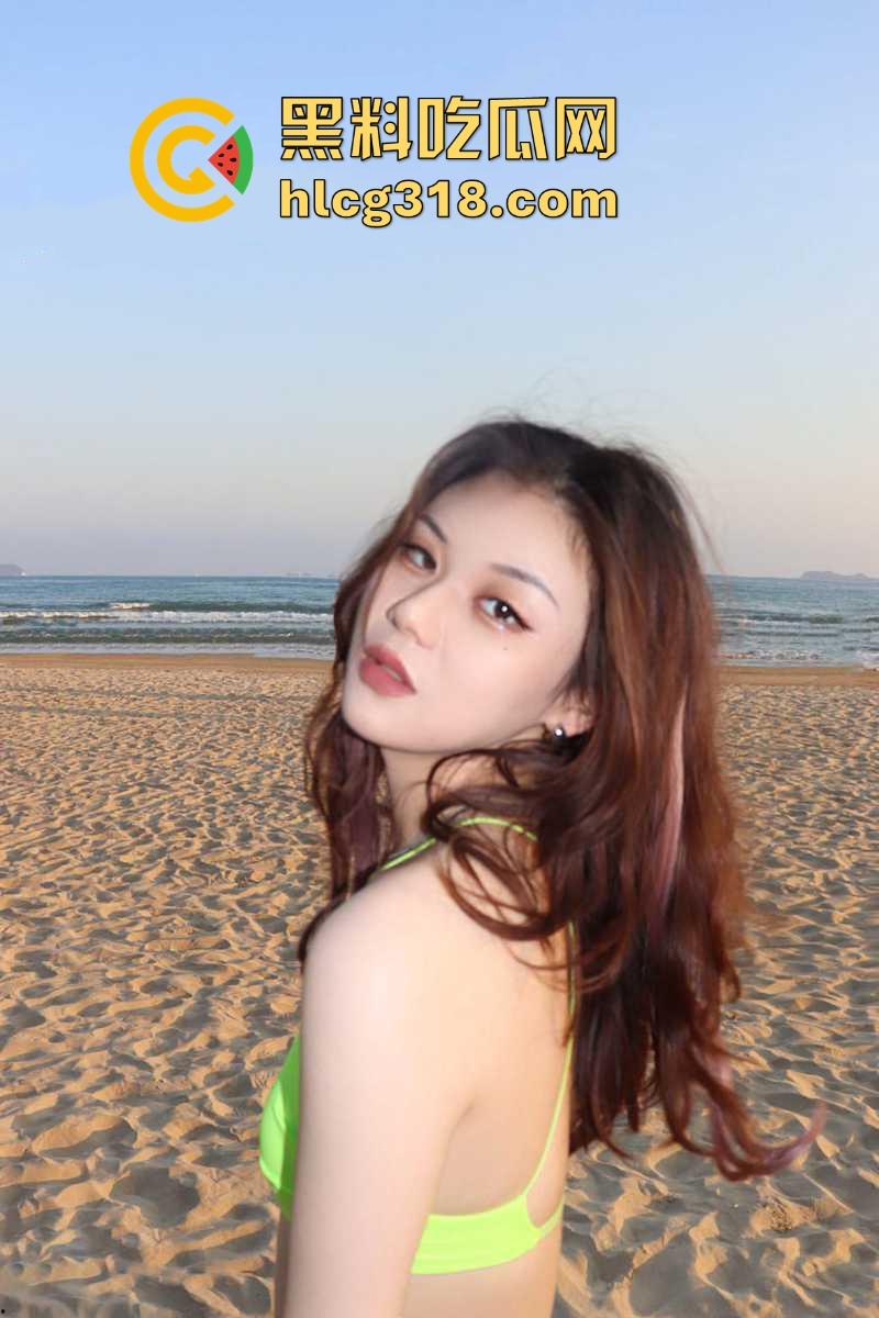 社交软件约炮极品高颜值美术生【刘晃晃】 丰满蜜桃臀被后入爆操 露脸口交深情舔屌 反差感拉满!-6