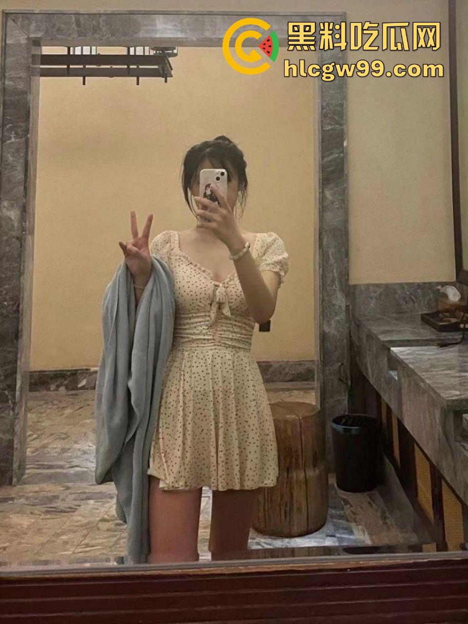 秦皇岛纺织轻工学院大瓜,黑森林女大学生【赵汝怡】寒假被网调裸聊,视频遭录屏流出,开学直接在国产区露脸!-8