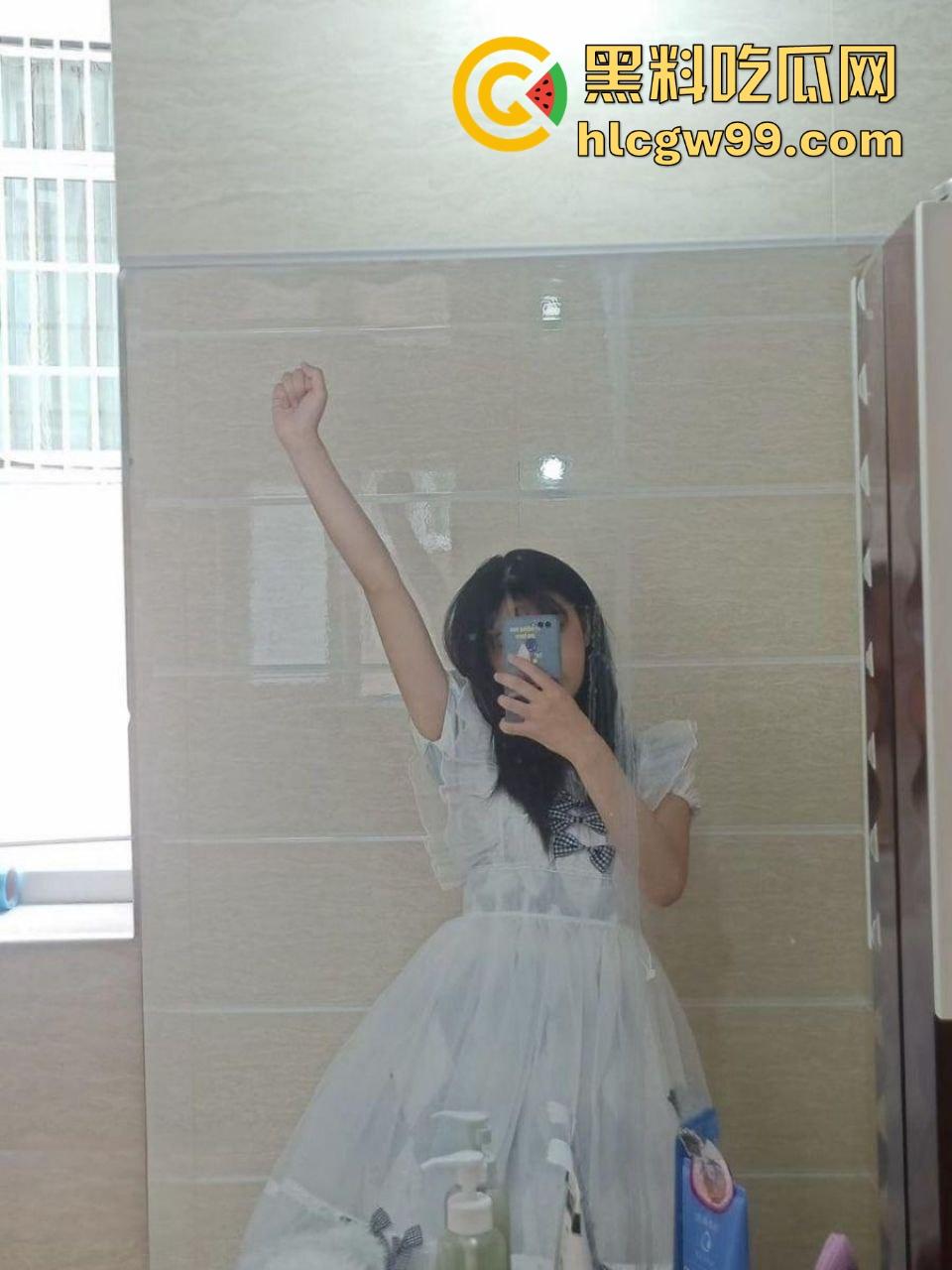 秦皇岛纺织轻工学院大瓜,黑森林女大学生【赵汝怡】寒假被网调裸聊,视频遭录屏流出,开学直接在国产区露脸!-9