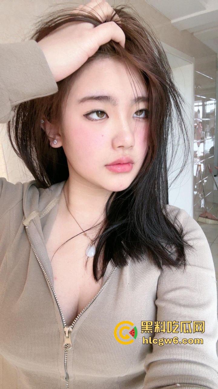 华南理工大学大一反差学妹【黎果果】巨乳黑肥大鲍鱼,阴毛旺盛性欲极强性爱视频遭到曝光。-5