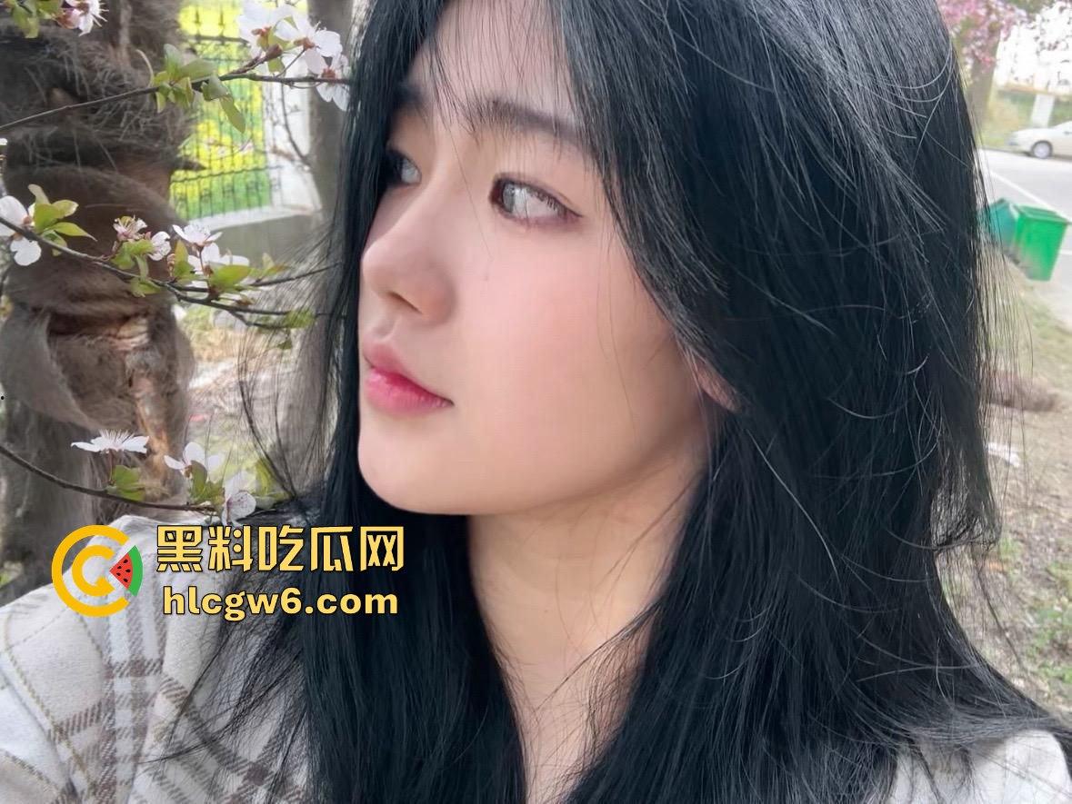 华南理工大学大一反差学妹【黎果果】巨乳黑肥大鲍鱼,阴毛旺盛性欲极强性爱视频遭到曝光。-21
