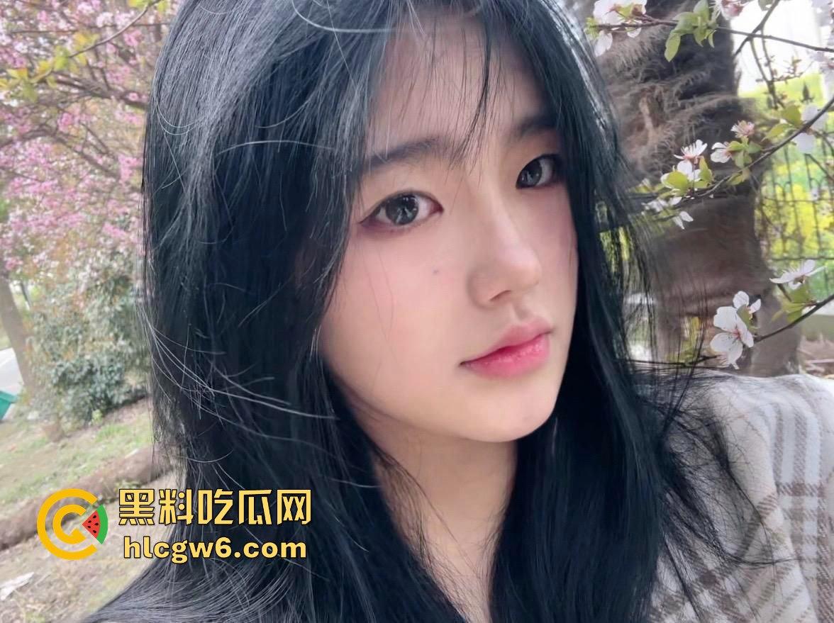 华南理工大学大一反差学妹【黎果果】巨乳黑肥大鲍鱼,阴毛旺盛性欲极强性爱视频遭到曝光。-22