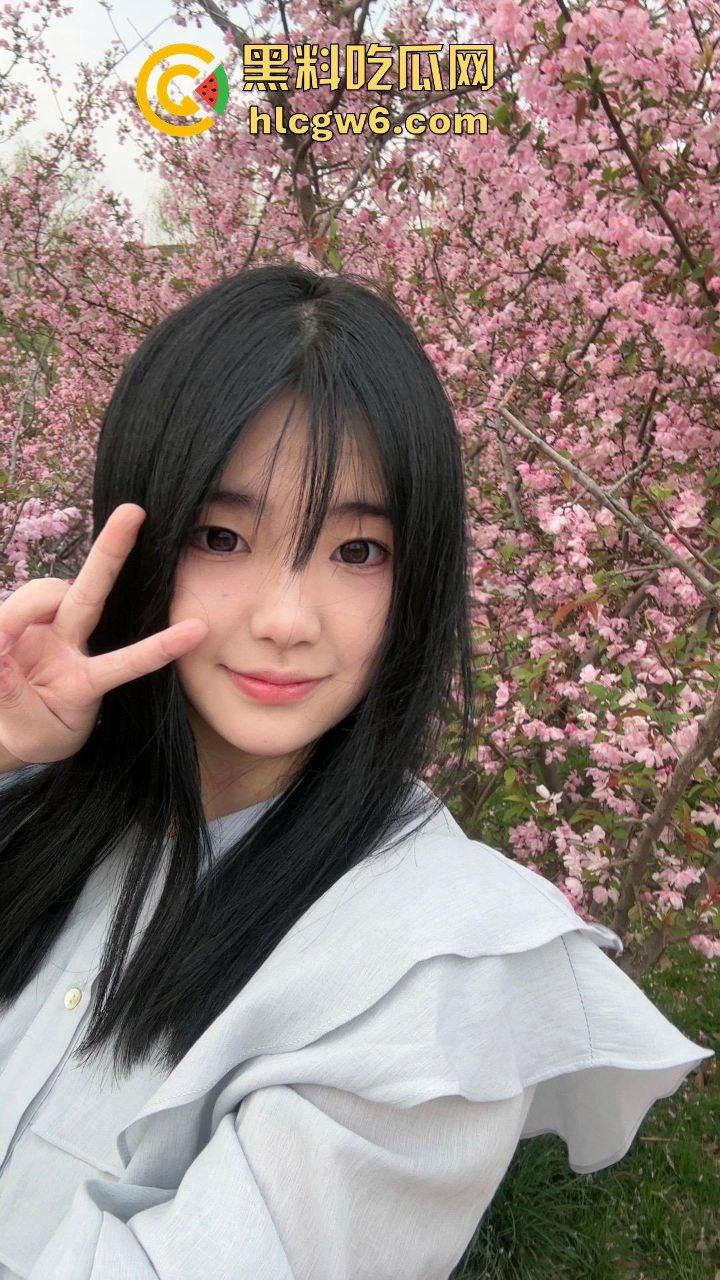 华南理工大学大一反差学妹【黎果果】巨乳黑肥大鲍鱼,阴毛旺盛性欲极强性爱视频遭到曝光。-54