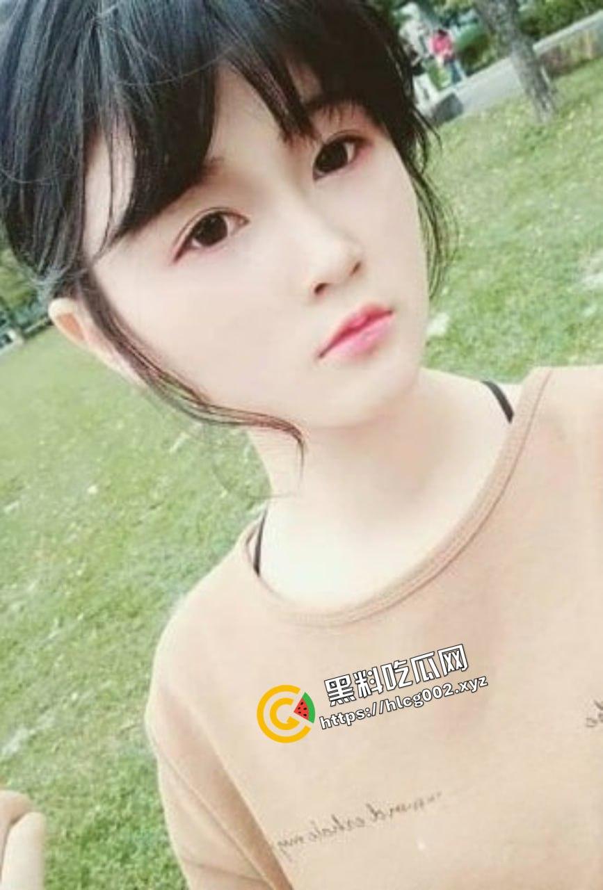 极品反差18岁露脸学生妹援交!短发清纯可人兼职平面模特 脱衣洗澡无套爱爱 对话有趣!-1