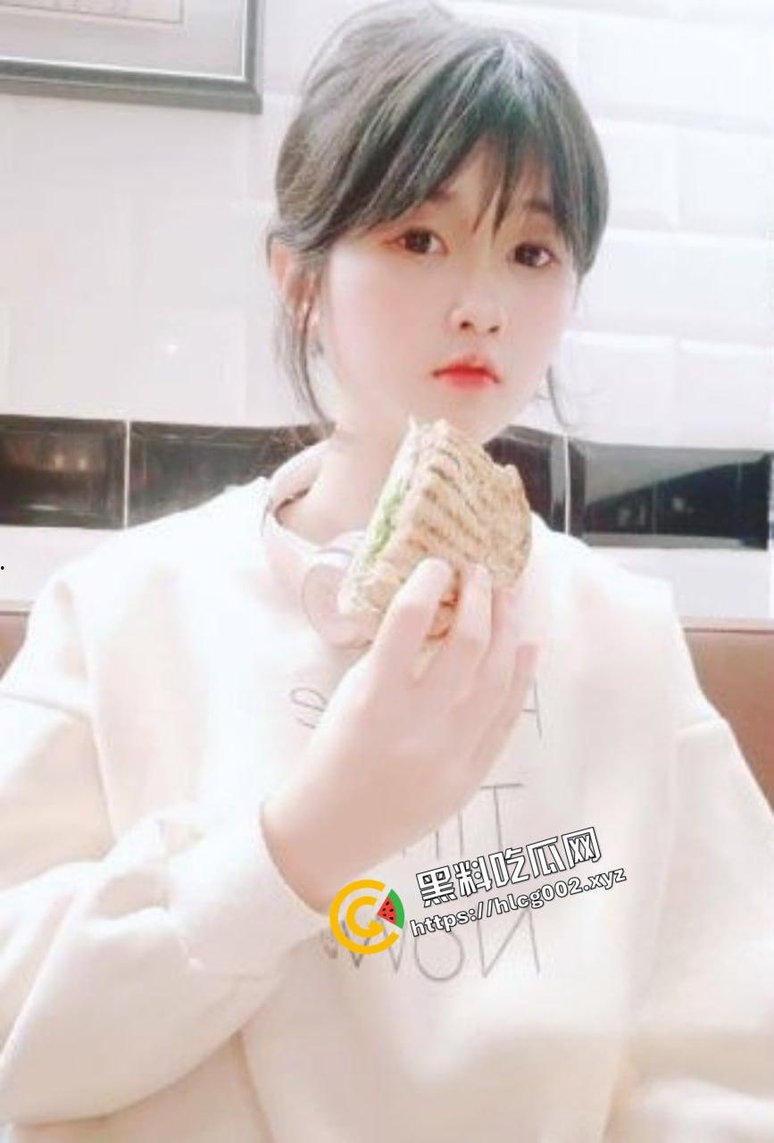 极品反差18岁露脸学生妹援交!短发清纯可人兼职平面模特 脱衣洗澡无套爱爱 对话有趣!-2